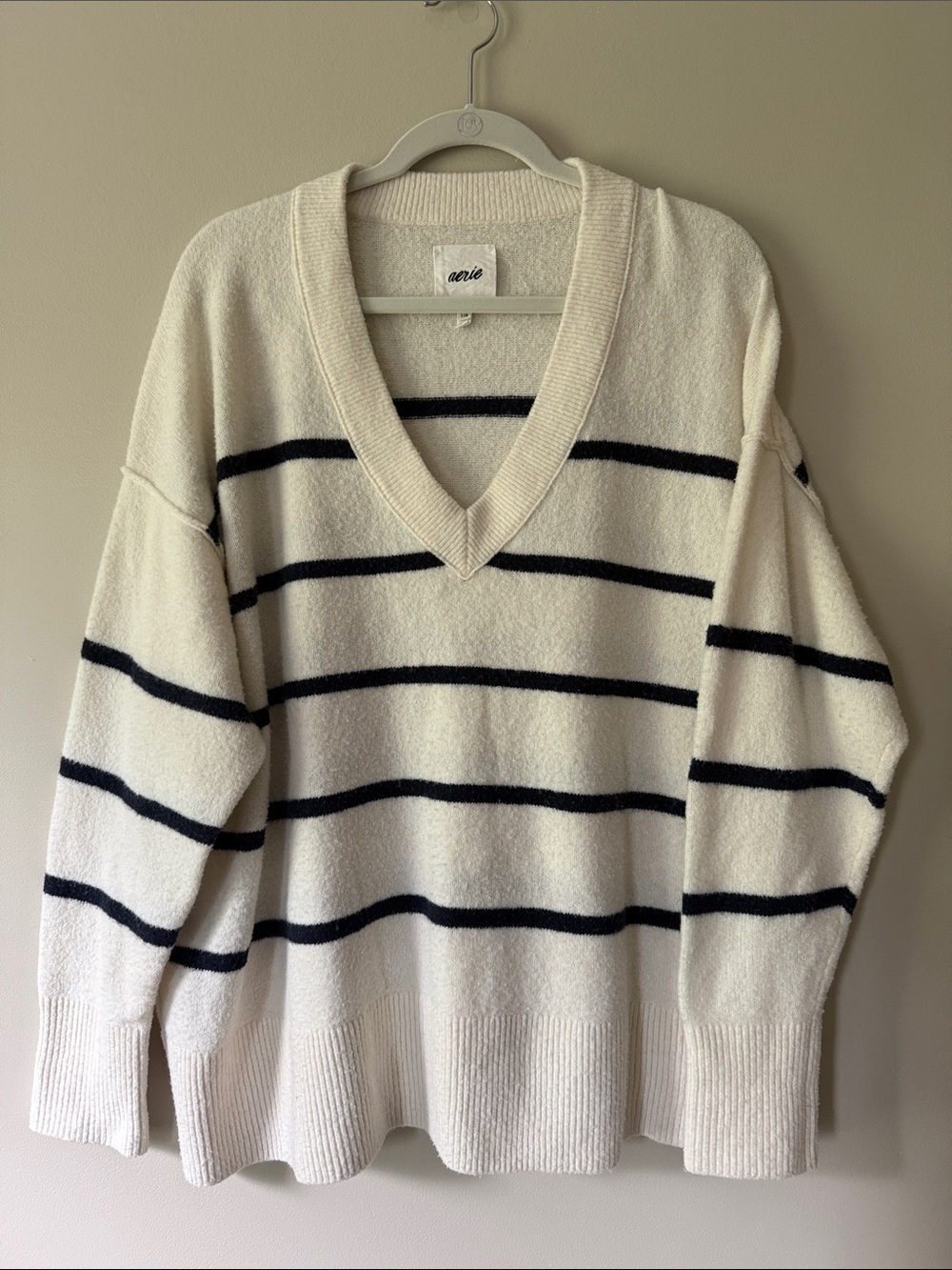 aerie UnReal V-Neck Sweater in Toasted Coconut - Large